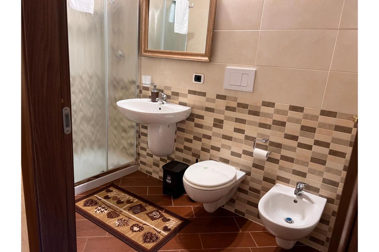 Airport Rooms - Bari Exterior photo
